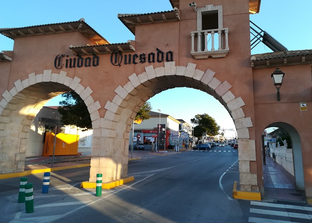 entrada de Ciudad Quesada