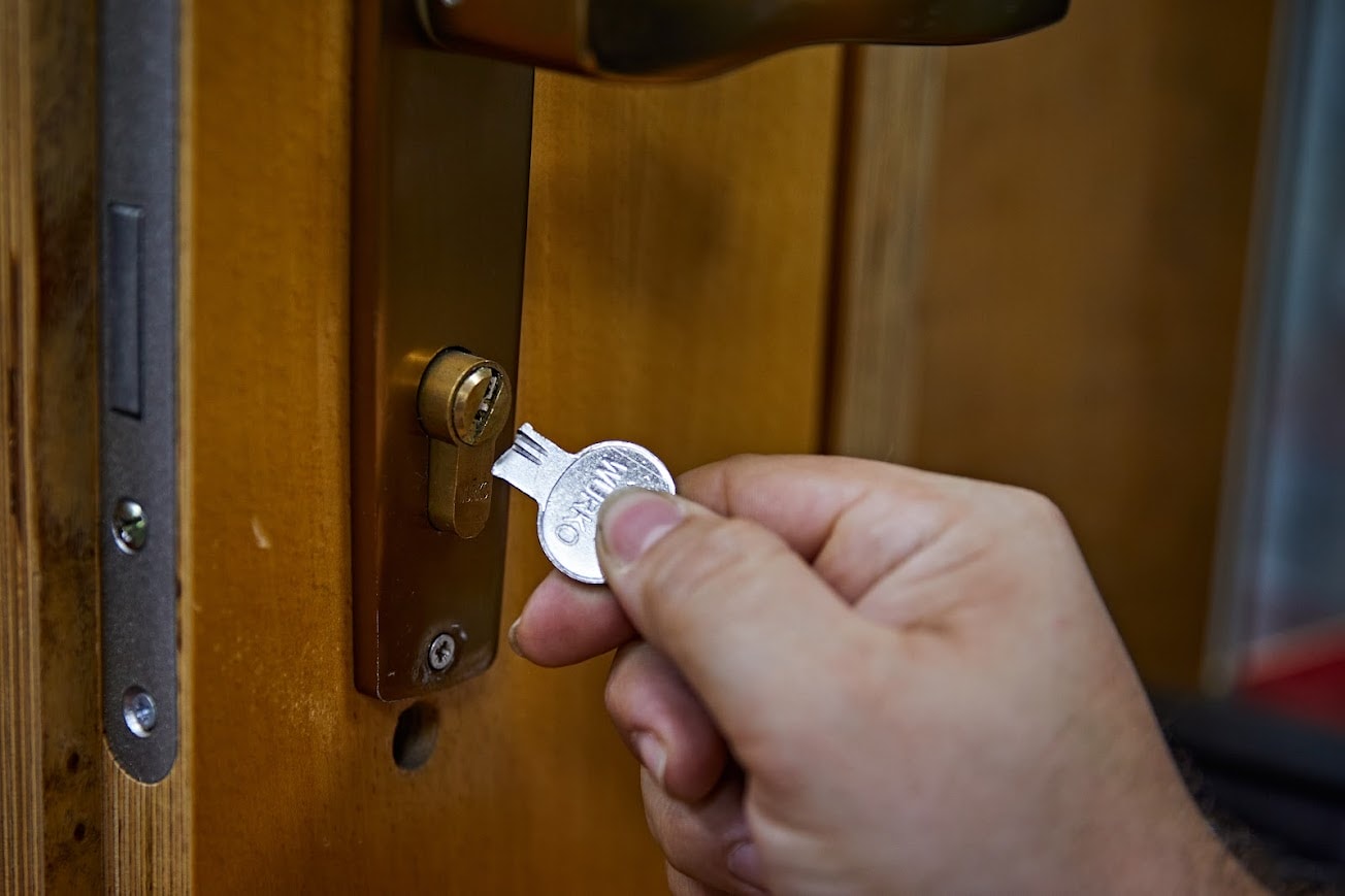 Llave partida en un cilindro europerfil