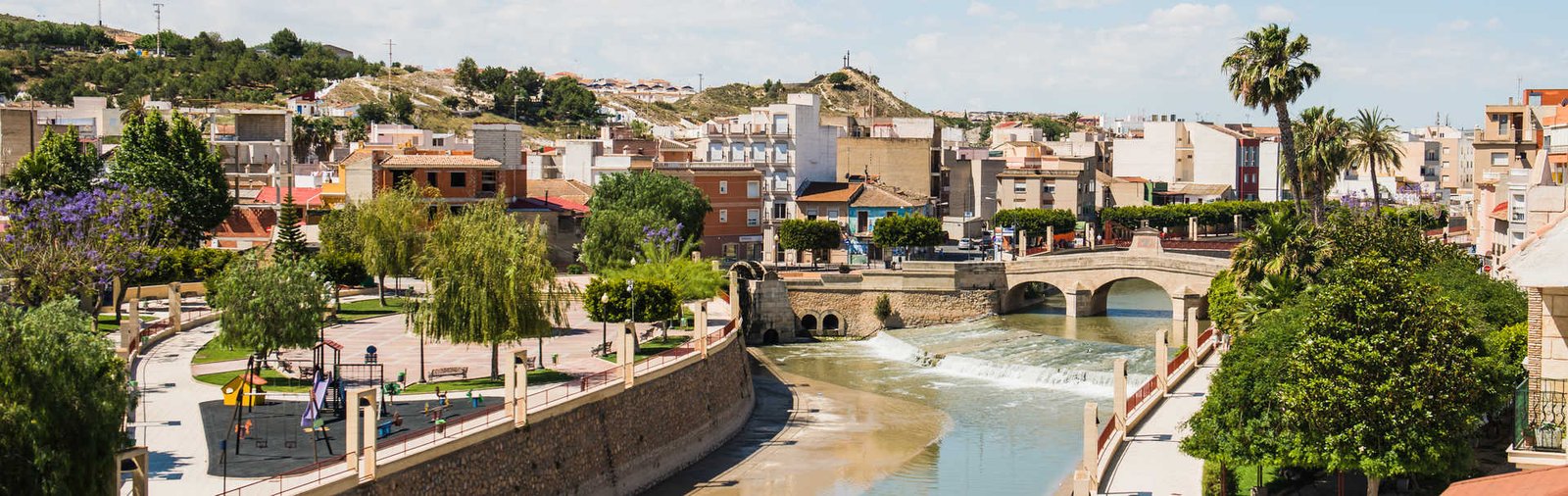 Puente de Rojales con el río